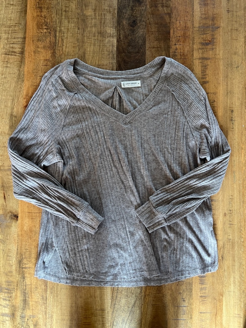 Lucky Brand Ribbed V‑Neck Long Sleeve Top - Taupe Tan